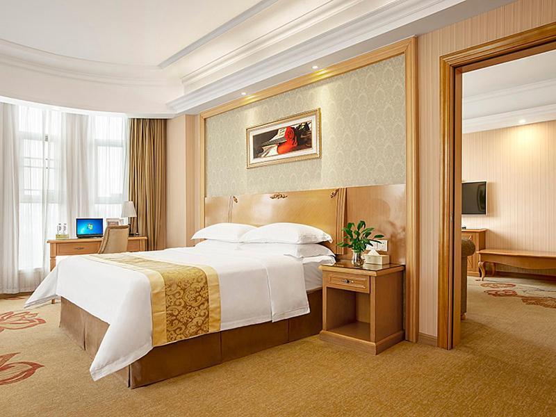 Vienna Hotel Shenzhen View Lake Park Extérieur photo