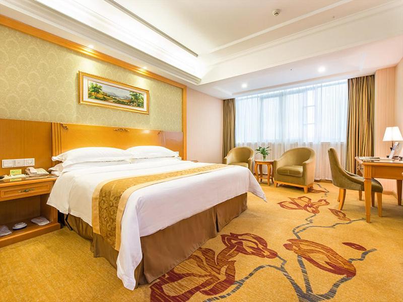 Vienna Hotel Shenzhen View Lake Park Extérieur photo